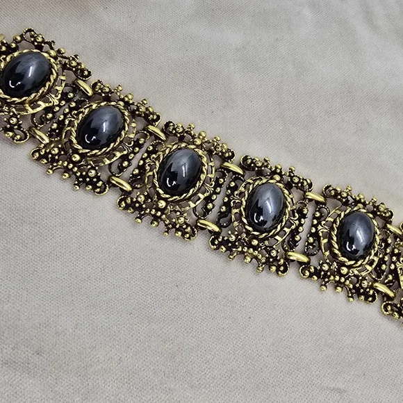 Vintage Bracelet gold-tone with Faux Hematite Stone Statement ornate